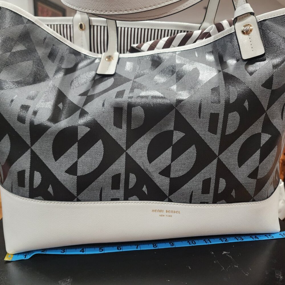 Brand New Never Used RARE Henri Bendel Bag